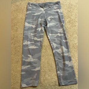 Girls Athleta Chit Chat Capri size Large/12